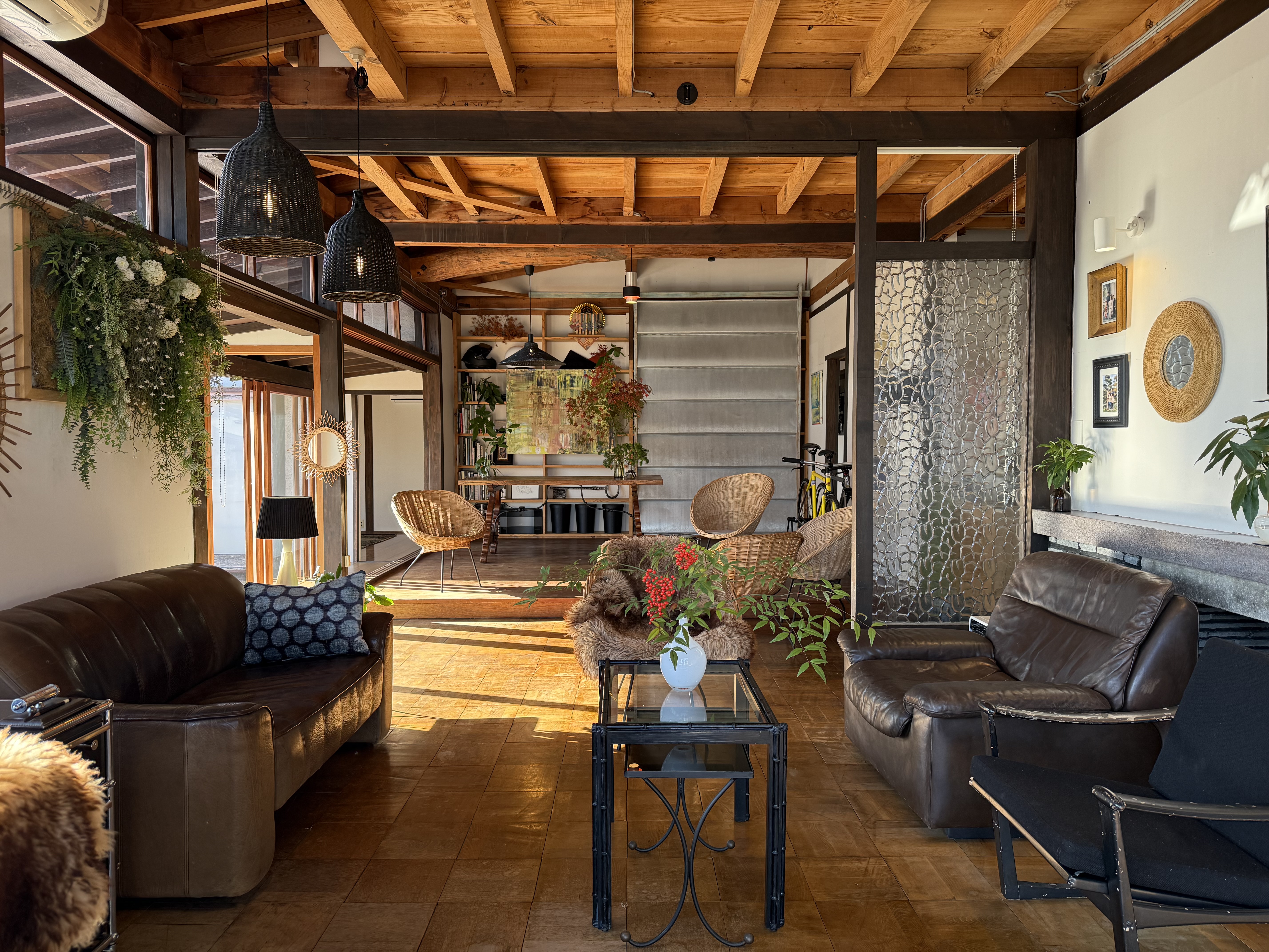 Jean Prouvé sun shutter — interior environment, natural light